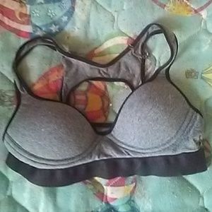 Sports bra.. Havent worn it